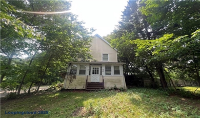 West Haven Single-Family Home with Huge Potential