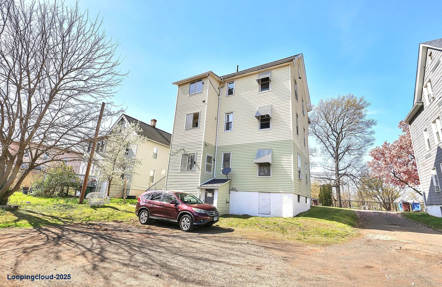 127 Smalley St, New Britain, CT 06051