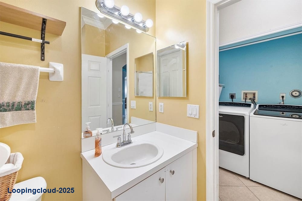 Experience Floridian Bay: Renovated Home on Oversized Waterfront Lot
