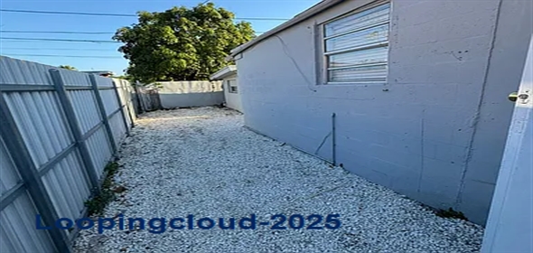 7622 SW 21st St #2 Miami Florida, 33155 | Charming 1BD/1BA Efficiency in Prime Westchester Location