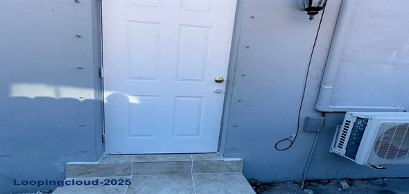 7622 SW 21st St #2 Miami Florida, 33155 | Charming 1BD/1BA Efficiency in Prime Westchester Location