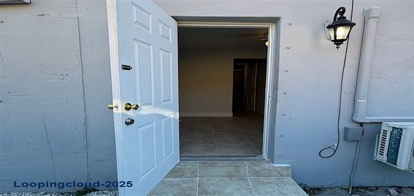 7622 SW 21st St #2 Miami Florida, 33155 | Charming 1BD/1BA Efficiency in Prime Westchester Location