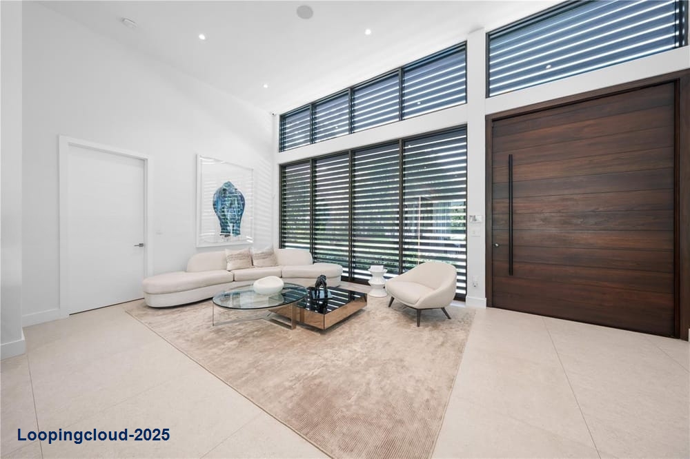 Modern Oasis: Luxury Living with Smart Home Innovation