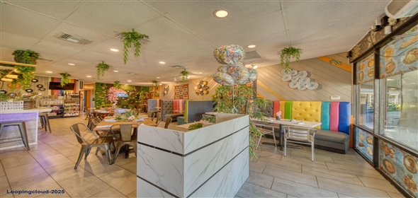 Full Service Restaurant For Sale In The Crossings With Outdoor Terrace Kendall Florida, 33186 | Turnkey Restaurant for Sale in High-Traffic Publix Plaza
