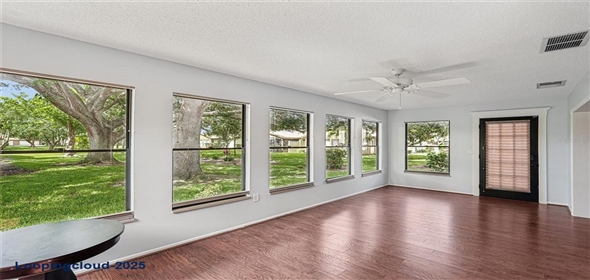 532 OAK HILL CIRCLE #12 Sarasota Florida, 34232 | Exclusive Home for Sale