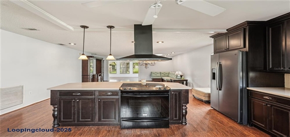 532 OAK HILL CIRCLE #12 Sarasota Florida, 34232 | Exclusive Home for Sale