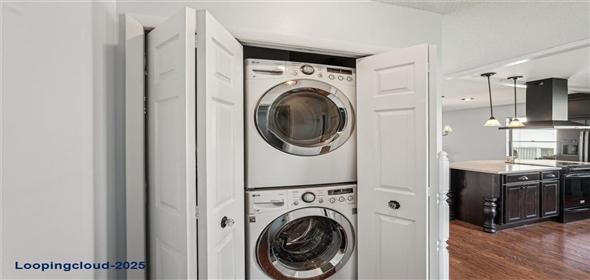 532 OAK HILL CIRCLE #12 Sarasota Florida, 34232 | Exclusive Home for Sale