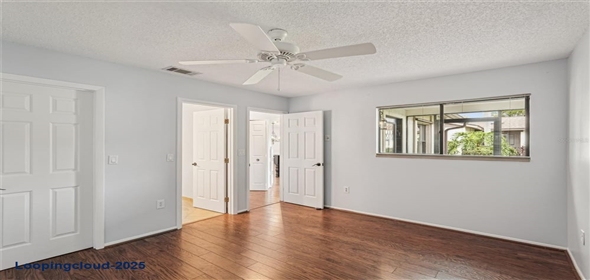 532 OAK HILL CIRCLE #12 Sarasota Florida, 34232 | Exclusive Home for Sale