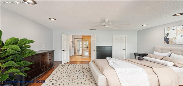 532 OAK HILL CIRCLE #12 Sarasota Florida, 34232 | Exclusive Home for Sale