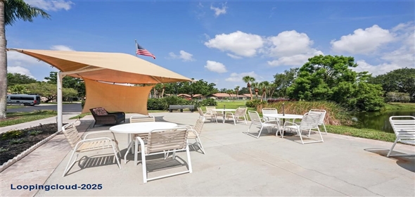 532 OAK HILL CIRCLE #12 Sarasota Florida, 34232 | Exclusive Home for Sale