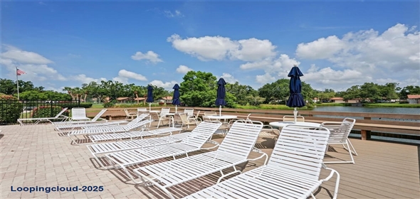 532 OAK HILL CIRCLE #12 Sarasota Florida, 34232 | Exclusive Home for Sale