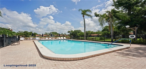 532 OAK HILL CIRCLE #12 Sarasota Florida, 34232 | Exclusive Home for Sale