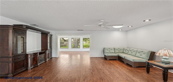532 OAK HILL CIRCLE #12 Sarasota Florida, 34232 | Exclusive Home for Sale