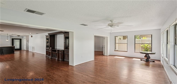 532 OAK HILL CIRCLE #12 Sarasota Florida, 34232 | Exclusive Home for Sale