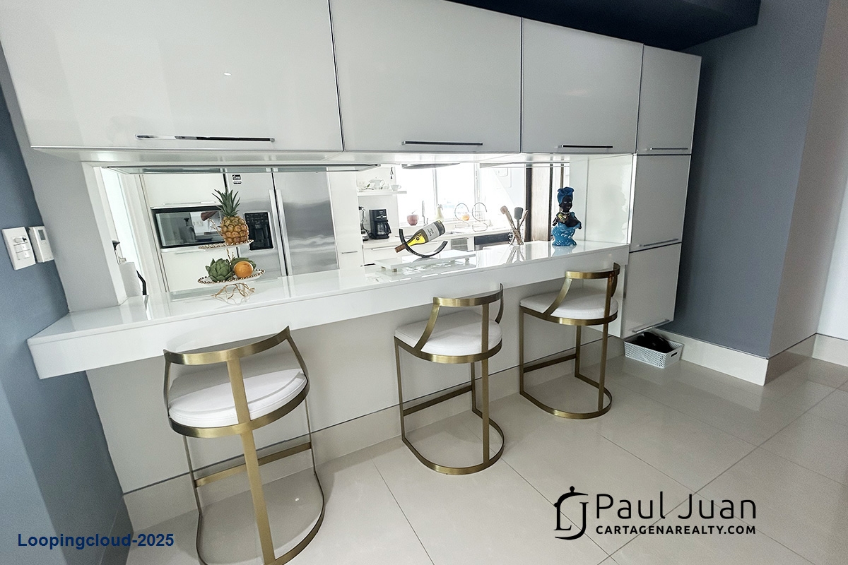 Luxurious Beachfront Apartment in Castillogrande