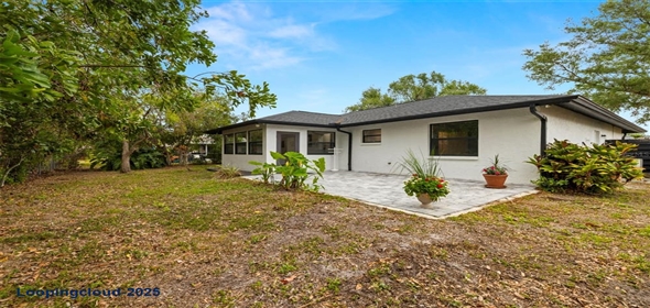 1047 DEER HOLLOW WAY Sarasota Florida, 34232 | Exclusive Family Home