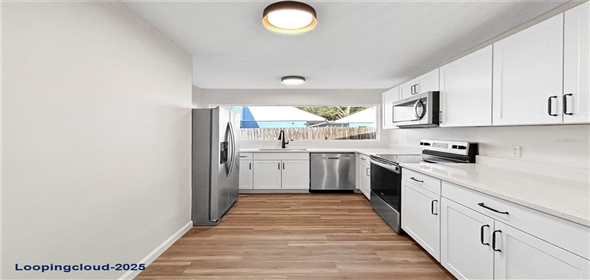 5136 CEDAR HAMMOCK DRIVE Sarasota Florida, 34232 | Beautifully Renovated Home