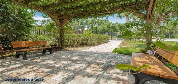 4333 TRAILS DRIVE #10-1 Sarasota Florida, 34232 | Fantastic Home in the Community of Lakes of Sarasota