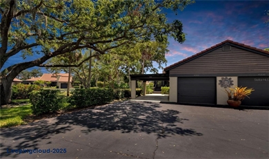 4333 TRAILS DRIVE #10-1 Sarasota Florida, 34232 | Fantastic Home in the Community of Lakes of Sarasota