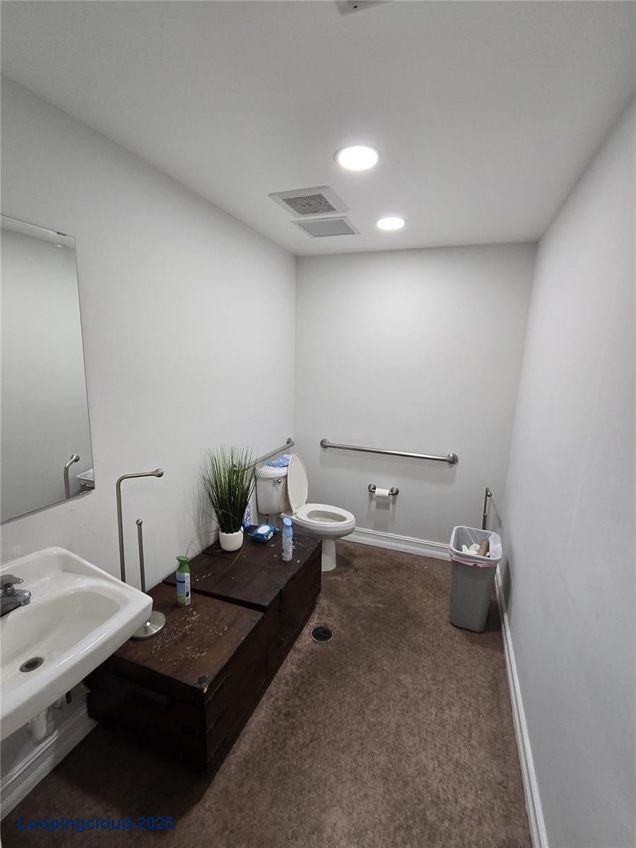 Corner Unit Available for Lease in Sunrise Industrial Park