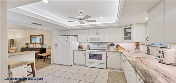 3941 GLEN OAKS DRIVE E #32 Sarasota Florida, 34232 | Exclusive Lakeview Home