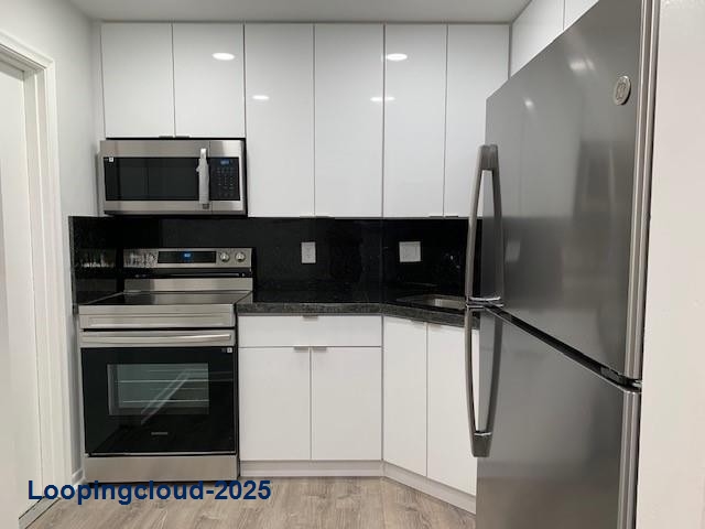 Modern 1-Bedroom Condo in Prime Central Location