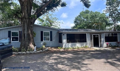 27 TUCKER AVENUE Sarasota Florida, 34232 | Beautifully Manteined Home
