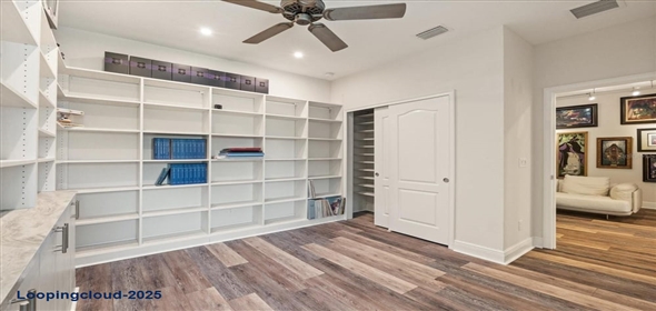 4548 CHINKAPIN DRIVE Sarasota Florida, 34232 | Charming Townhome