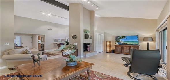 4555 CHANDLERS FORDE #47 Sarasota Florida, 34235 | Updated Beautiful Home