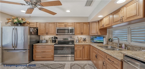 4555 CHANDLERS FORDE #47 Sarasota Florida, 34235 | Updated Beautiful Home