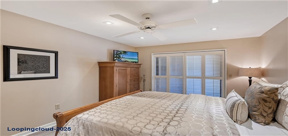 4555 CHANDLERS FORDE #47 Sarasota Florida, 34235 | Updated Beautiful Home