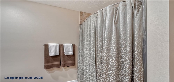 4555 CHANDLERS FORDE #47 Sarasota Florida, 34235 | Updated Beautiful Home