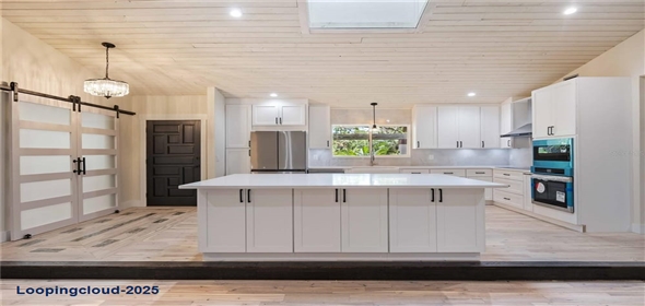 4916 HIDDEN OAKS TRAIL Sarasota Florida, 34232 | Stunning Residence