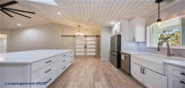 4916 HIDDEN OAKS TRAIL Sarasota Florida, 34232 | Stunning Residence