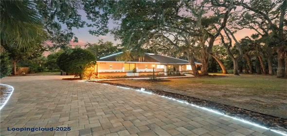 4916 HIDDEN OAKS TRAIL Sarasota Florida, 34232 | Stunning Residence
