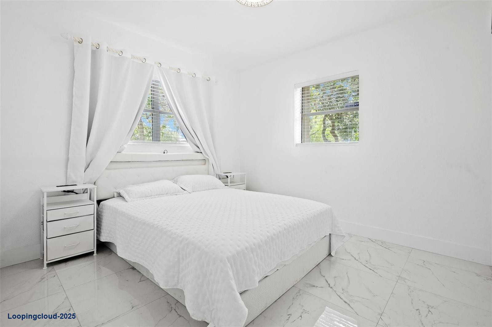 Remodeled Corner Lot Gem Near the Florida Keys