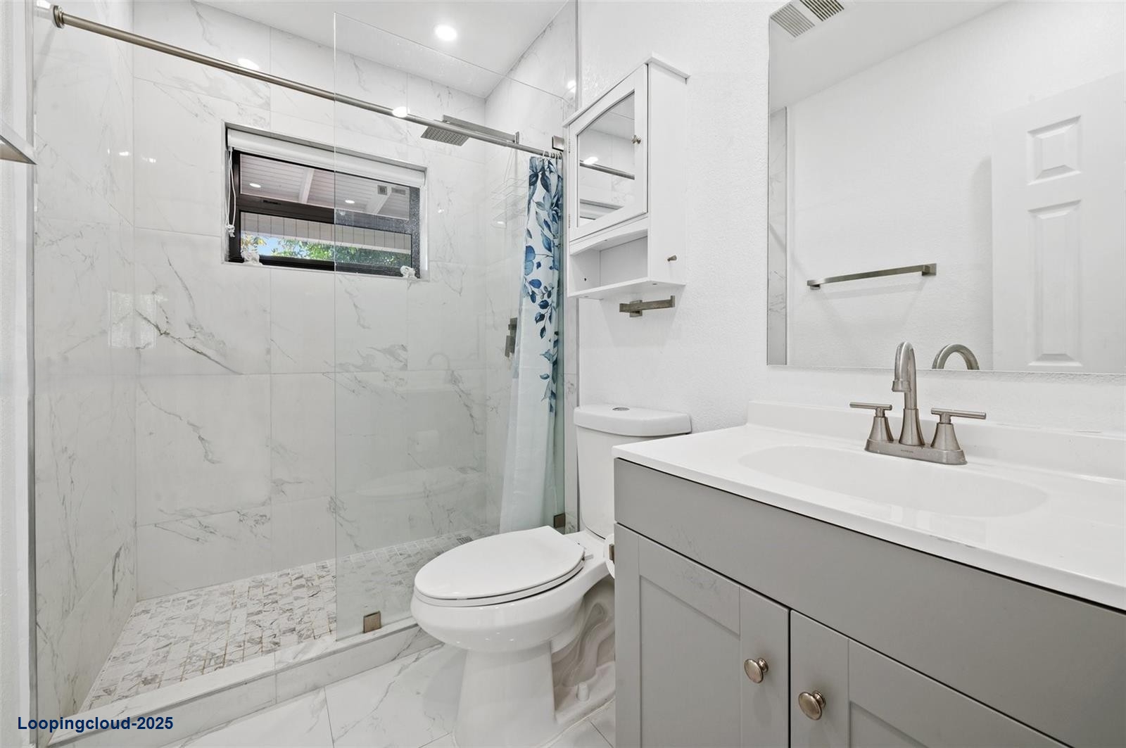 Remodeled Corner Lot Gem Near the Florida Keys