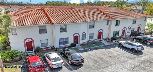1631 LITTLE FALLS CIR # 92 Orlando Florida, 32807 | Completely Remodeled Home