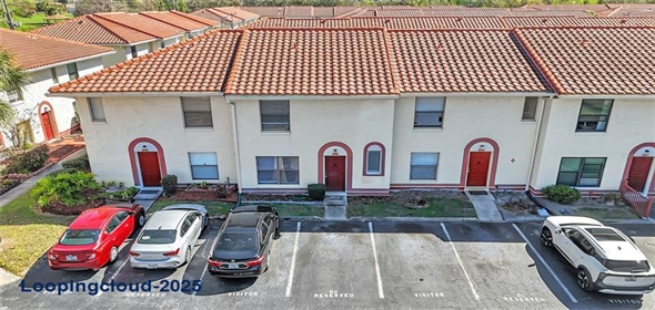 1631 LITTLE FALLS CIR # 92 Orlando Florida, 32807 | Completely Remodeled Home