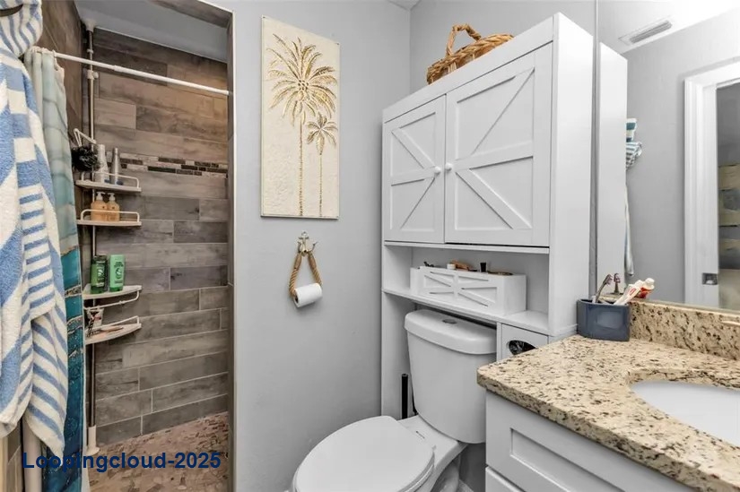 Single-Family Home with Modern Finishes & Privacy