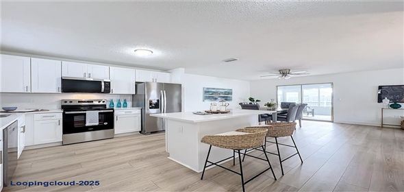 3932 ASHWOOD LANE #42 Sarasota Florida, 34232 | Gorgeous 2-Bedroom, 2 Bath Home