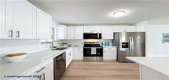 3932 ASHWOOD LANE #42 Sarasota Florida, 34232 | Gorgeous 2-Bedroom, 2 Bath Home