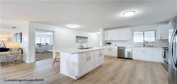 3932 ASHWOOD LANE #42 Sarasota Florida, 34232 | Gorgeous 2-Bedroom, 2 Bath Home