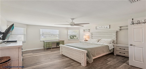 4330 ALLIGATOR DR, Venice Florida, 34293 | Updated 3-Bed Home on Oversized Corner Lot