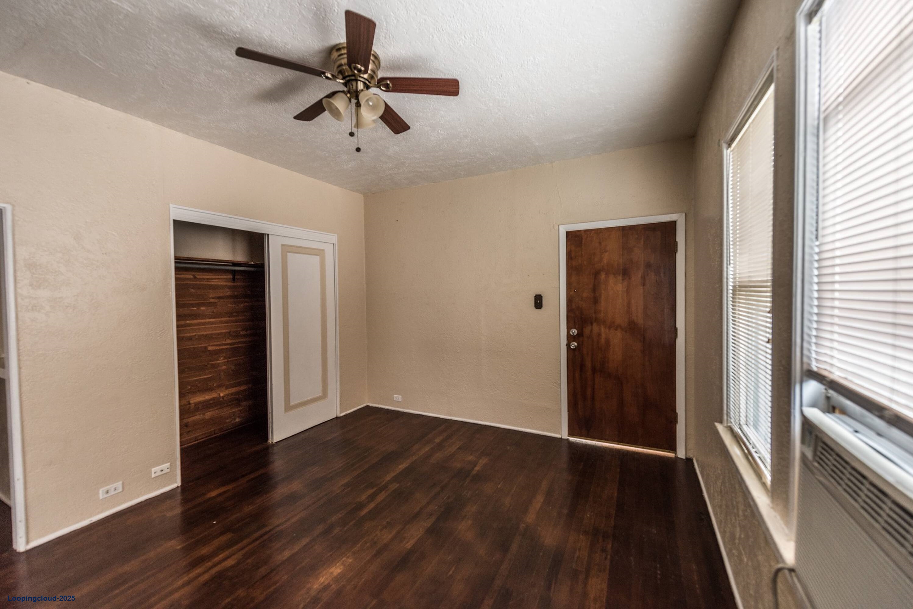 Commercial Property for Sale in Olmos Park Texas 78212