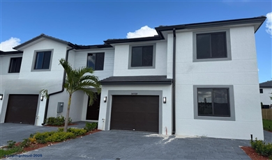 34500 SW 190th Ave # Florida City Florida, 33034 | Beautiful Townhouse