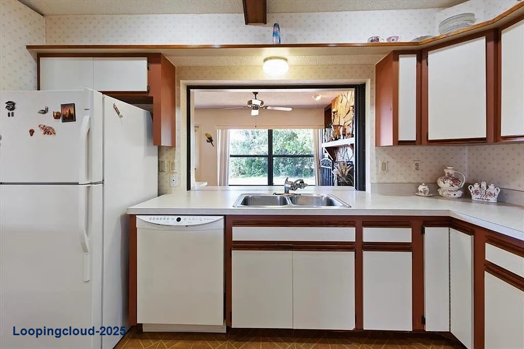 Lakefront Paradise on Lake Blueberry