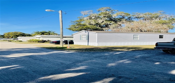 904 N Kingsway Rd Seffner Florida, 33584 | SEFFNER SHORES MOBILE HOME PARK FOR SALE