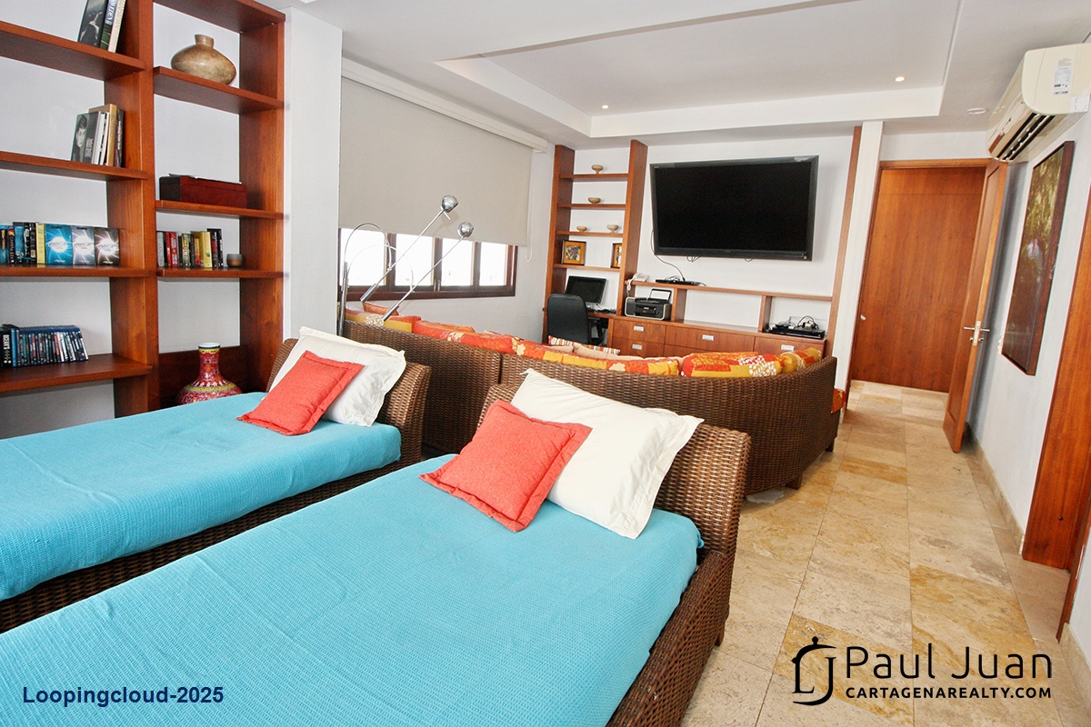 Majestic colonial ambiance apartment
