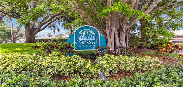 3067 WILLOW GREEN DR #33 Sarasota Florida, 34235 | Exclusive Condo in Willow Green